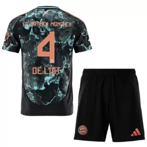 Dres FC Bayern Munich Matthijs de Ligt 4 Dječji Gostujući 2024/25 Dres FC Bayern Munich Matthijs de Ligt 4 Dječji Gostujući 2024/25