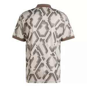 Dres Bayern Munich x BSTN 2024/25 Specifična