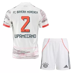 Dres FC Bayern Munich Dayot Upamecano 2 Dječji Gostujući 2025/26 Dres FC Bayern Munich Dayot Upamecano 2 Dječji Gostujući 2025/26