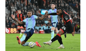 Arsenal je doživio test crvenih kartona i poraza Arsenal je doživio test crvenih kartona i poraza